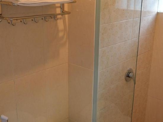 Фото De Wahyu Hotel