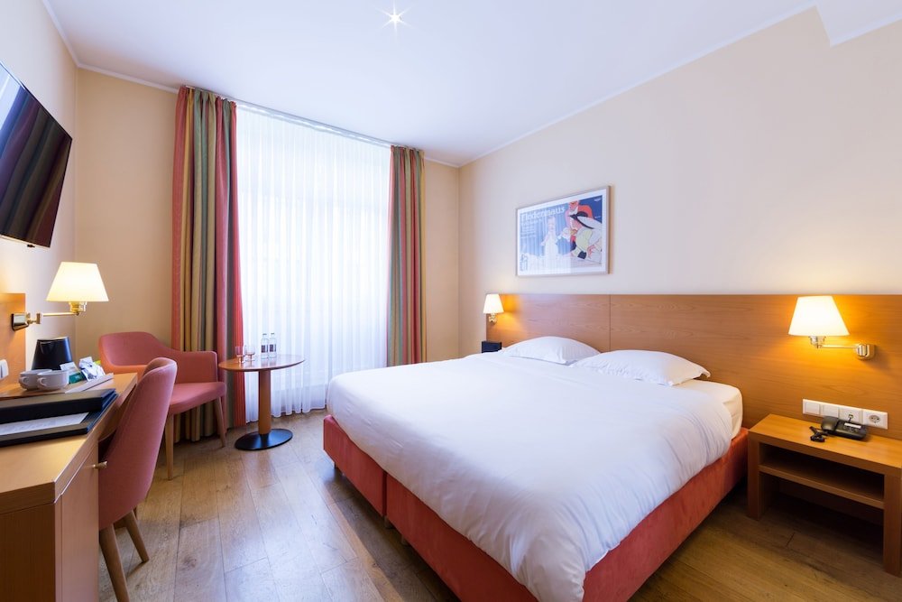 Фото отеля 3