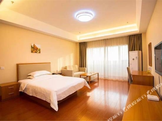Фото Days Hotel Frontier Nantong