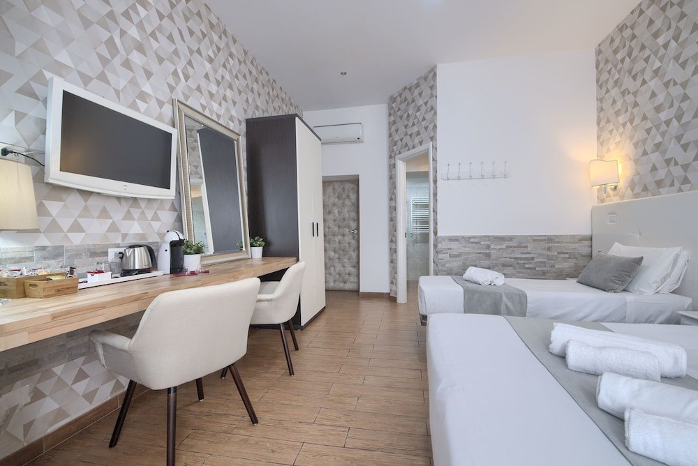 Фото Domus Pietro Inn