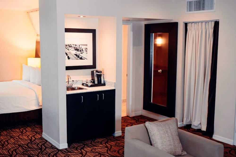 Фото Essex House by Clevelander