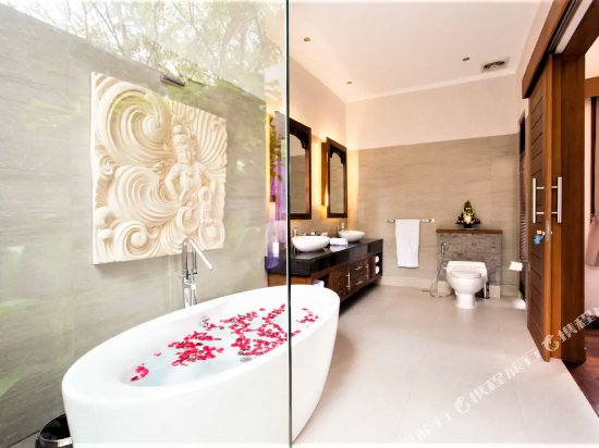 Фото Brisamar Suite Hotel