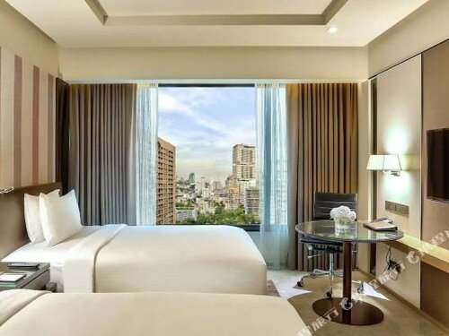 Гостиница DoubleTree by Hilton Hotel Sukhumvit Bangkok в Бангкоке