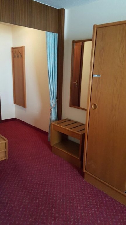 Фото Hôtel des Trois Rois