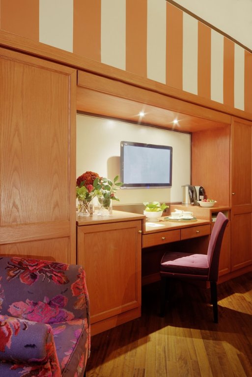 Фото Camperio House Suites