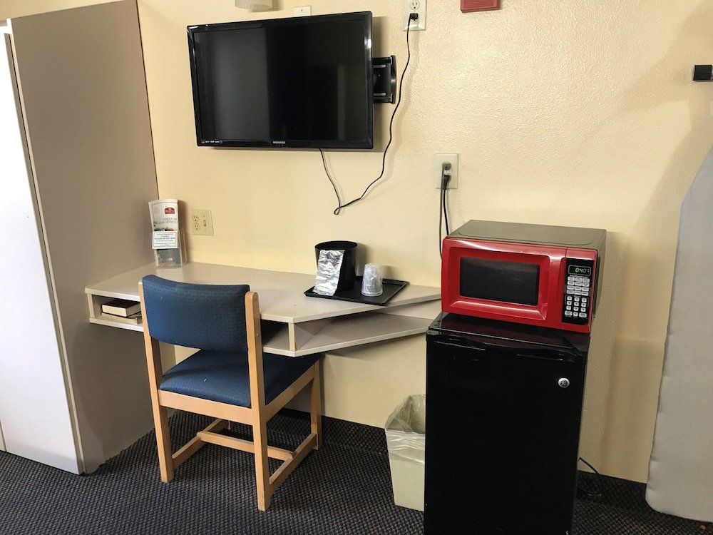 Фото Regency Inn & Suites