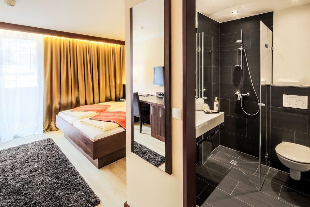 Фото Hotel Garni Sonne