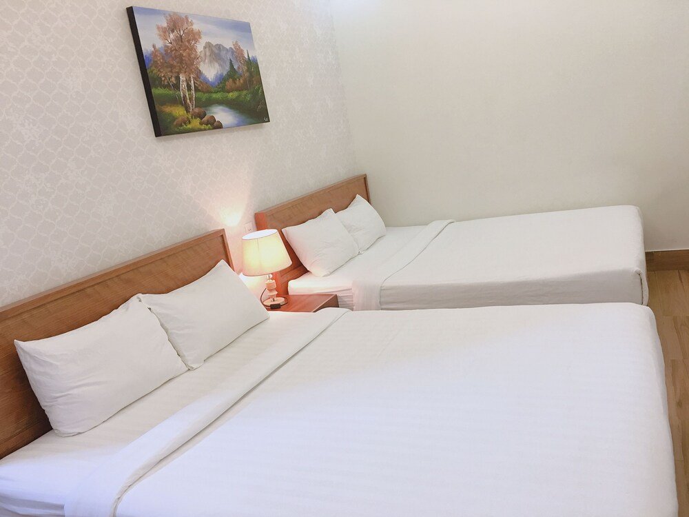 Фото Travellers Nest Hostel