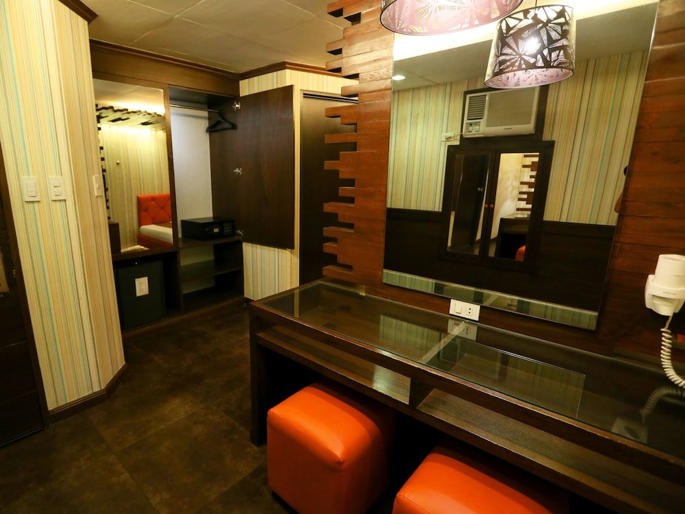 Фото Victoria Court Gil Puyat