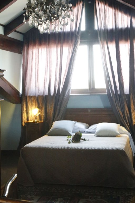 Фото Hotel Damian