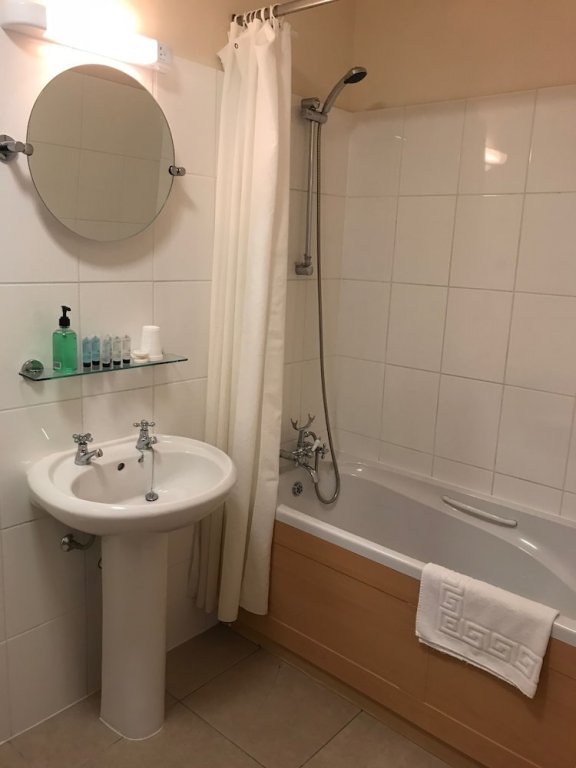 Фото The Station Hotel