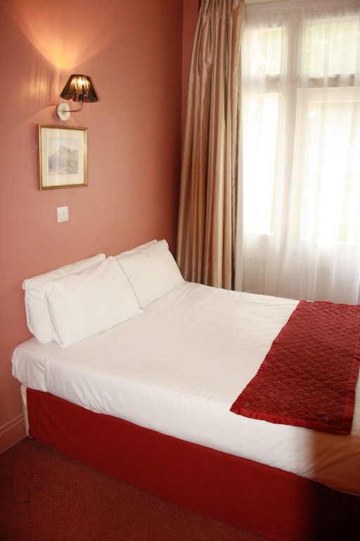 Фото Coronation Hotel