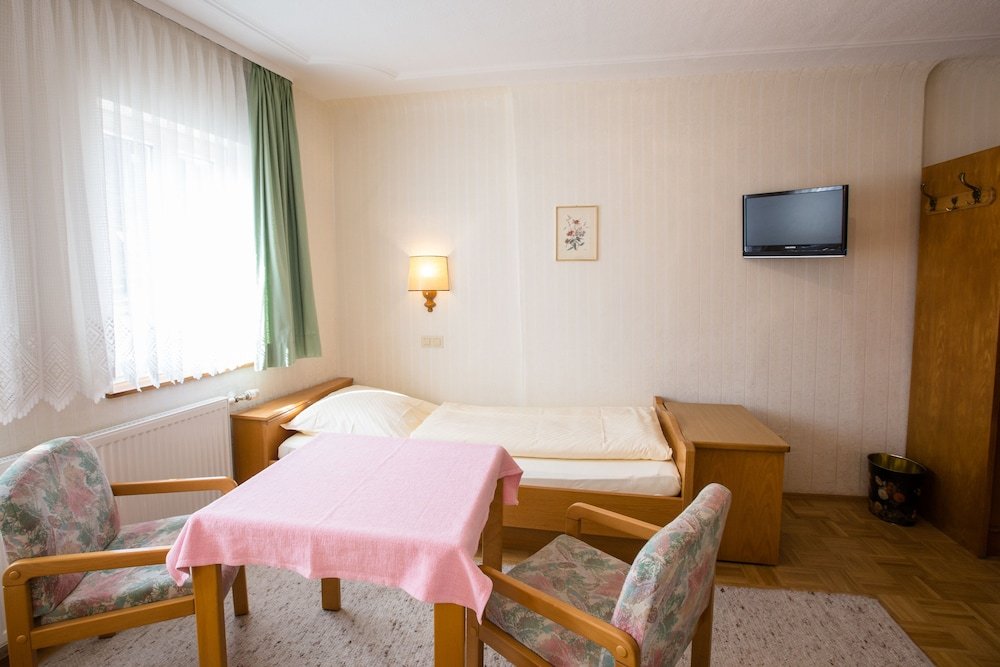 Фото Hotel-Gasthof Goldener Greifen