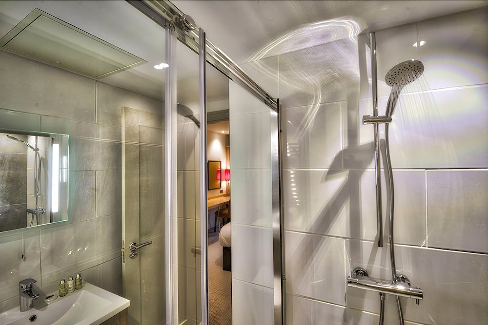 Фото The Orchid Hotel