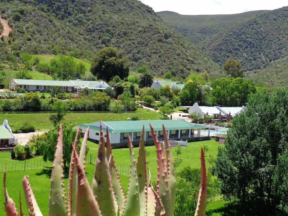 Фото Old Mill Lodge, Working Ostrich Farm & Restaurant, Oudtshoorn