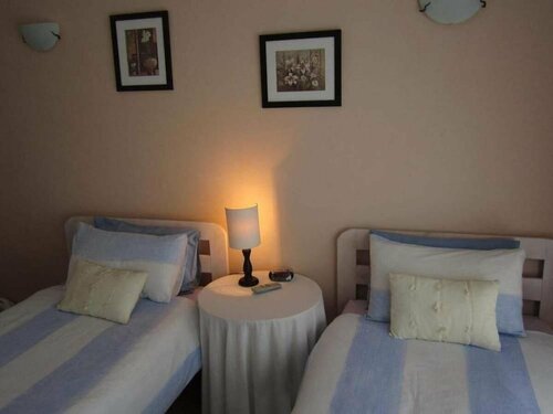 Гостиница Two Owls Guest House в Кейптауне