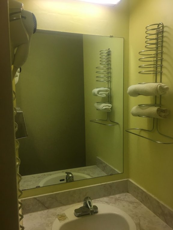 Фото Spanish Peaks Inn