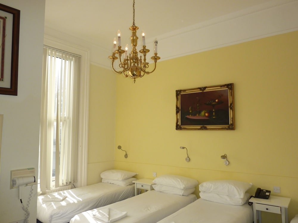 Фото Manor Hotel