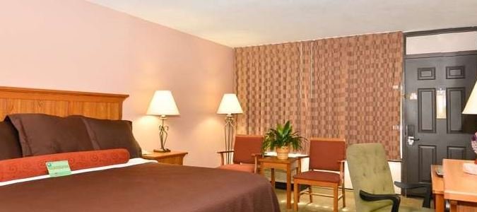 Фото Best Western Plus Saddleback Inn & Conference Center