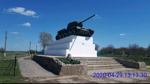 Танк (Rostov Region, Zernogradskiy rayon, khutor Gulyay-Borisovka, ulitsa Golovenko), monument to technology