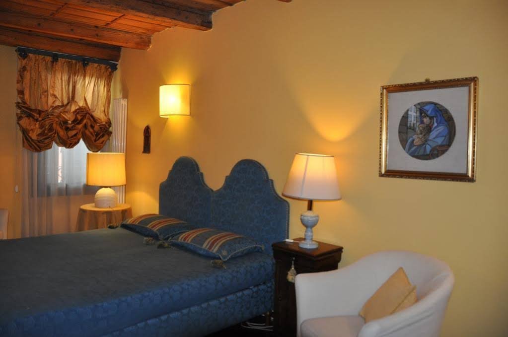 Фото Piazza Nova Guest House