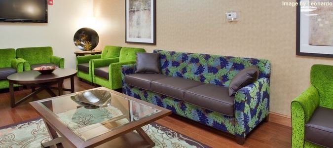 Фото Holiday Inn Express Hotel & Suites Fredericksburg, an Ihg Hotel