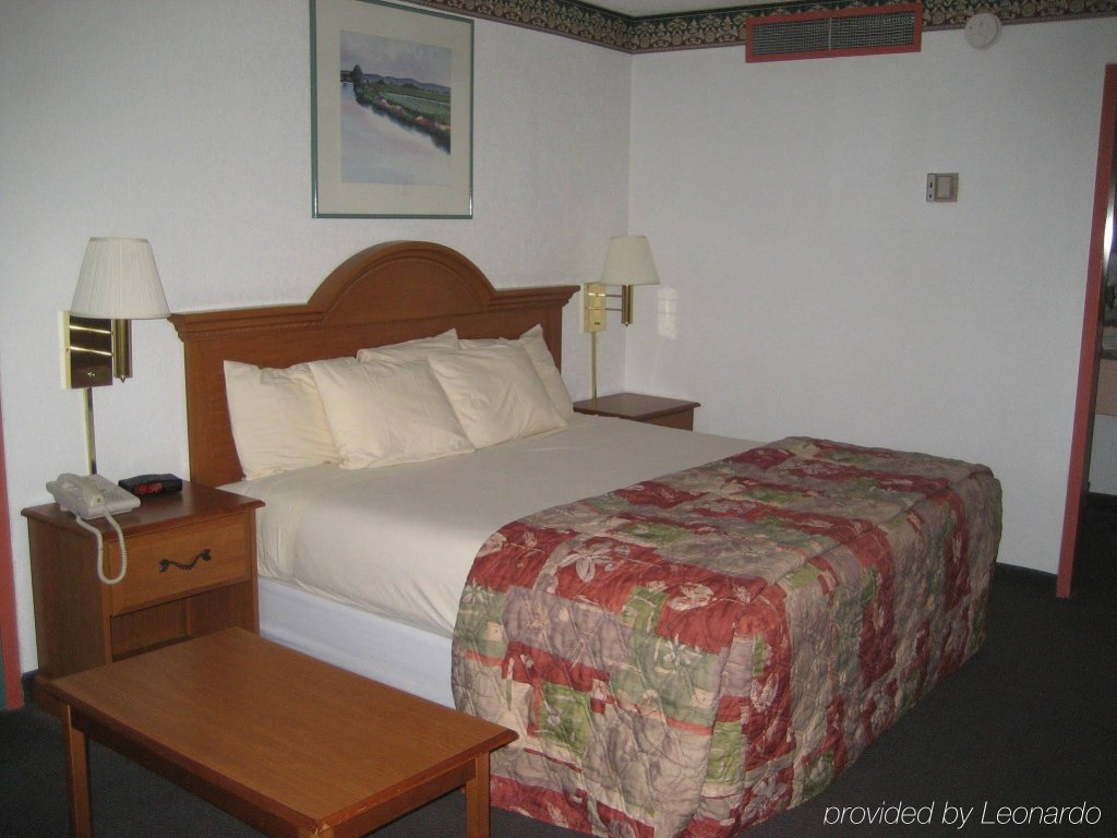 Фото The Broadway Columbia - a DoubleTree by Hilton