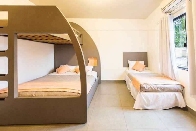 Гостиница Concept Design Hostel & Suite в Фос-ду-Игуасу