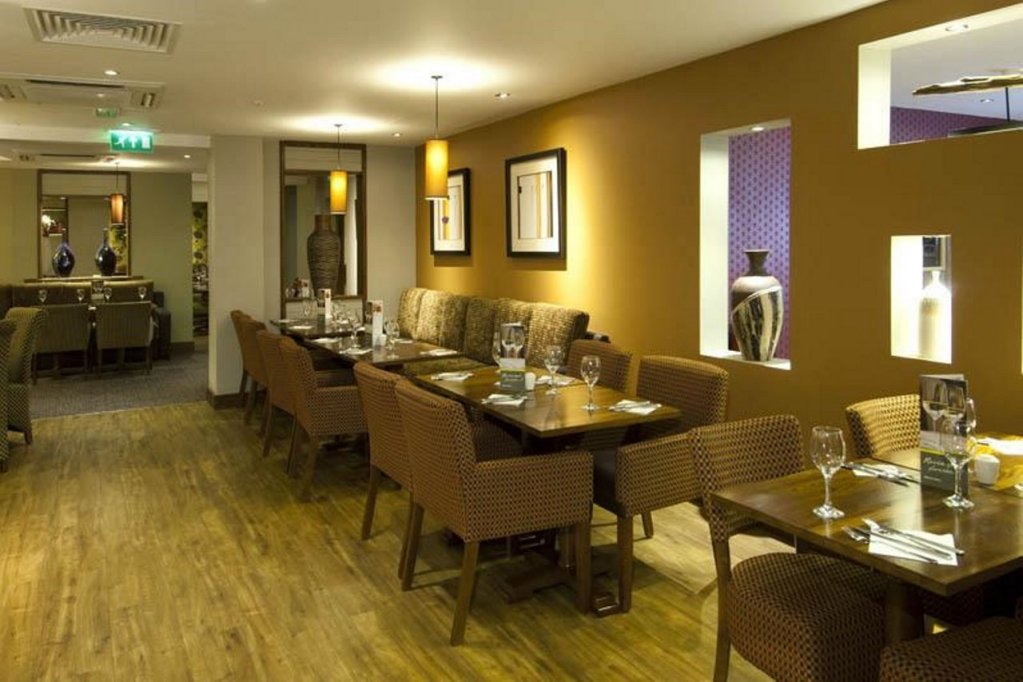 Фото Premier Inn London Waterloo