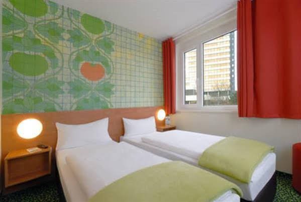 Фото B&b Hotel Frankfurt West