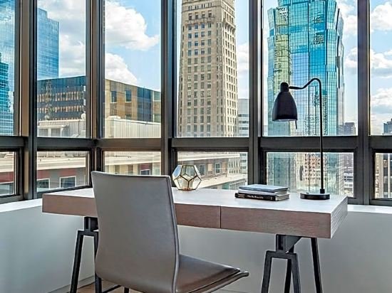 Фото The Marquette Hotel, Curio Collection by Hilton