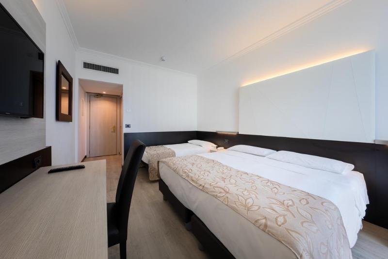 Фото Ambasciatori Hotel Venice Mestre Tapestry Collection by Hilton