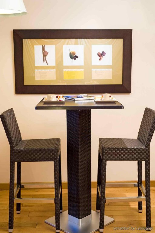 Фото Mercure Montpellier Centre Comédie Hotel