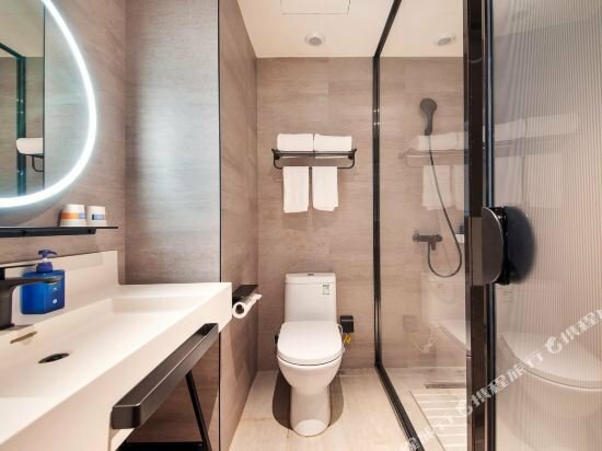 Hotel Hanting Hotel Shanghai Babaiban Pudian Road Metro Station, Shanghai, photo