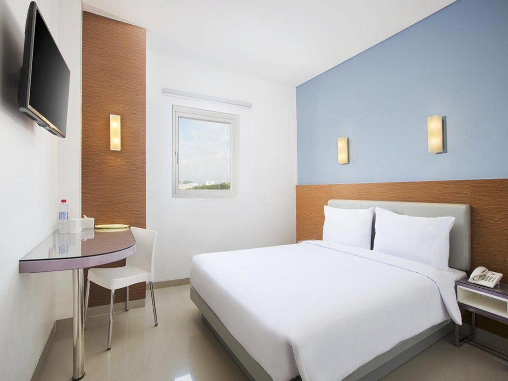 Фото Amaris Hotel Simpang Lima