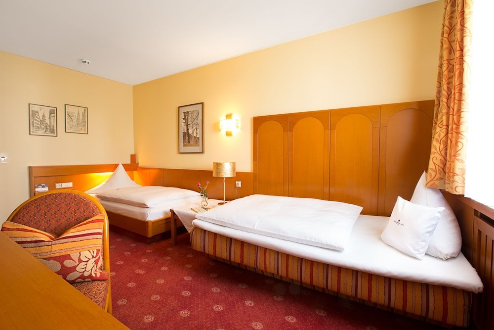 Фото Akzent Hotel Restaurant Altdorfer Hof