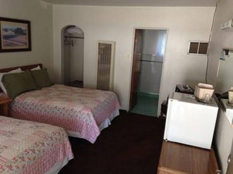 Фото Travelodge by Wyndham Dunsmuir