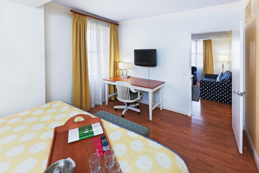 Фото Hotel Indigo Dallas Downtown