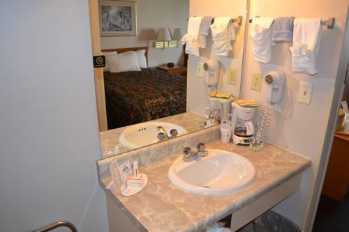 Фото Countryside Inn & Suites