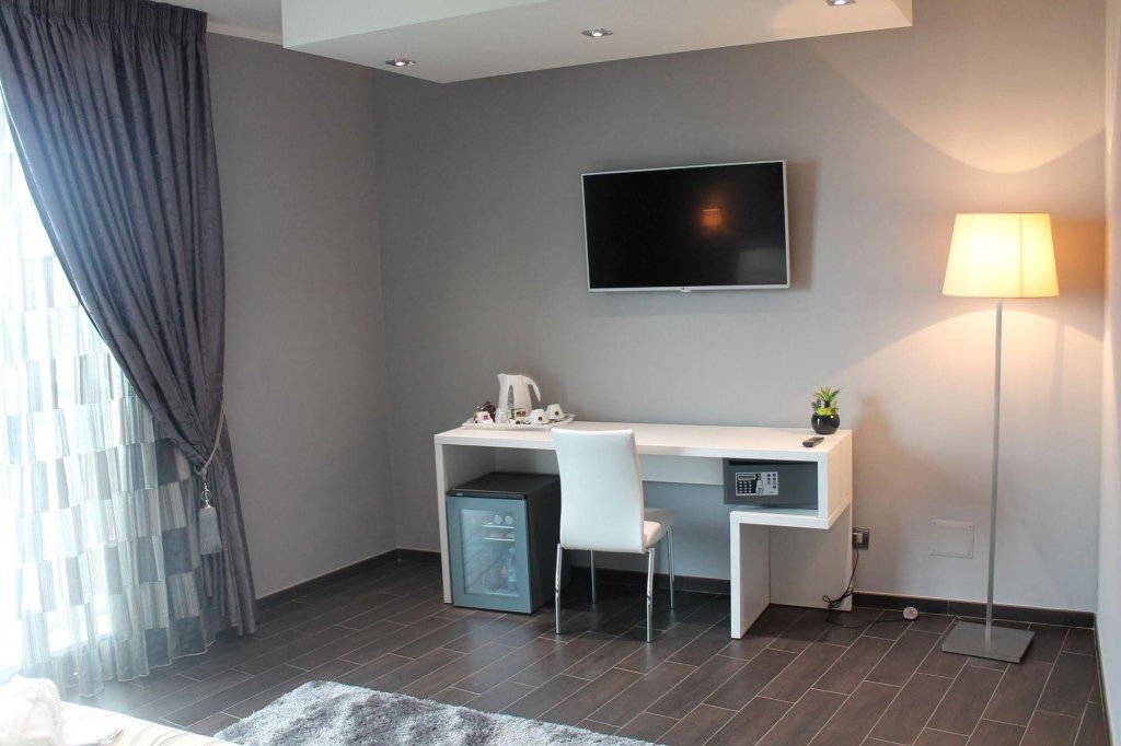 Фото Hotel Mediterraneo