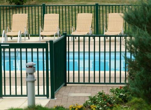 Гостиница Hotel L'ermitage в Шато-Гонтье