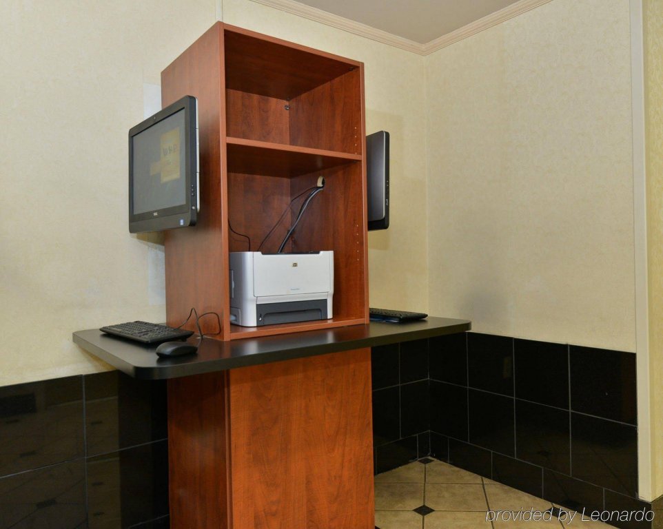 Фото Days Inn by Wyndham Washington DC/Connecticut Avenue