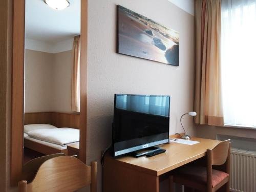 Фото Hotel Zur Sonne