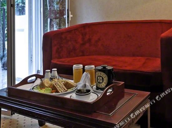 Фото Rochester Hotel by Blue Orchid