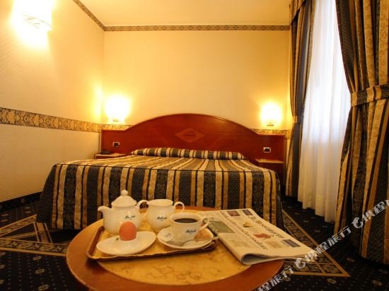 Фото Mokinba Hotels Baviera