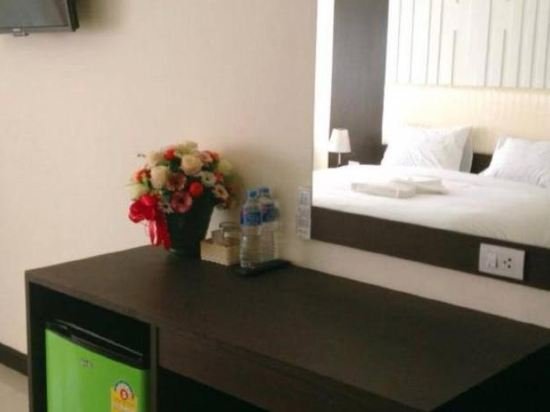 Фото The Capital Hotel