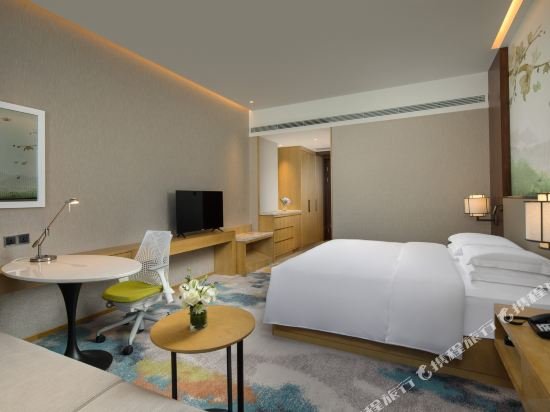 Фото Hilton Garden Inn Nujiang