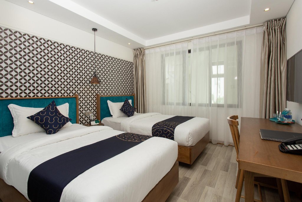 Фото Brilliant Majestic Hotel