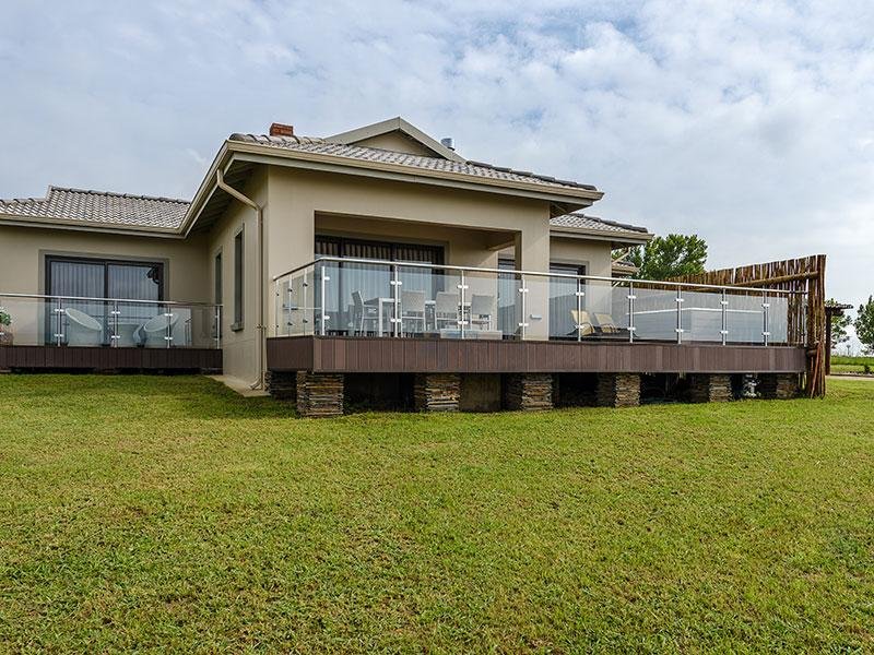 Фото Cayley Mountain Resort