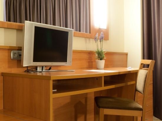 Фото Hotel Sb Express Tarragona